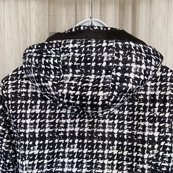 Black Mountain ski jacket - Picture 10 of 16